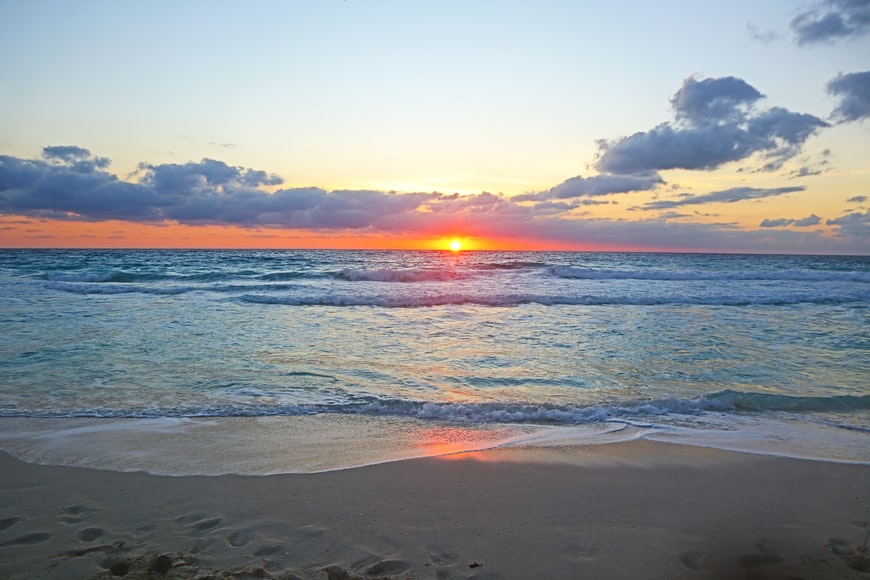 Praia Cancún, Quintana Roo, Mexico para representar o seguro viagem em cancún