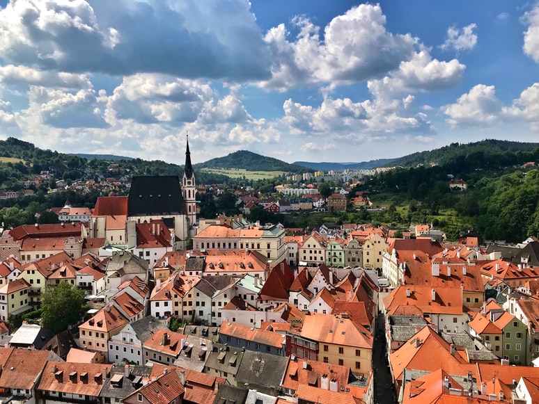 Vista panorâmica de Český Krumlov, República Tcheca.