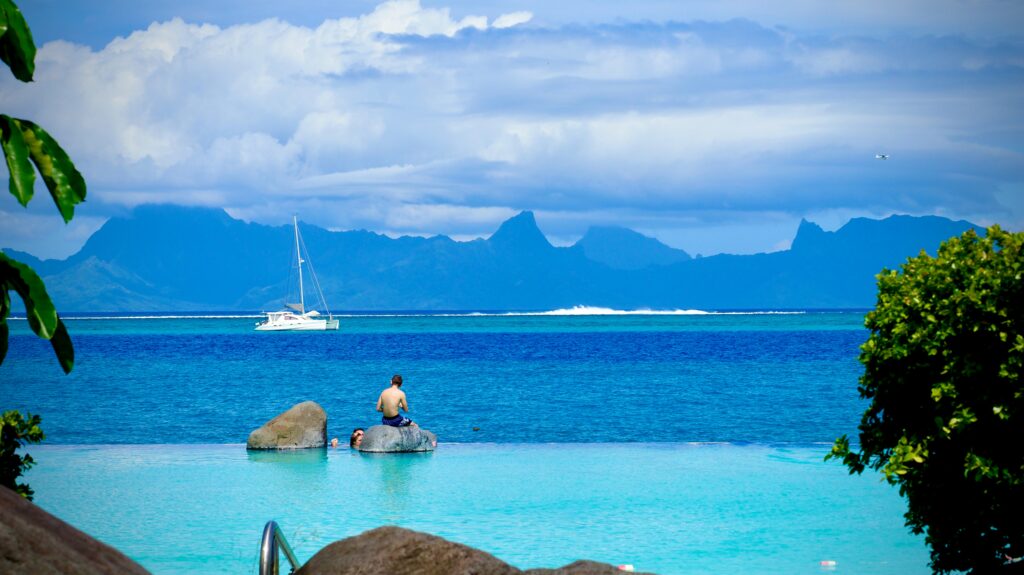 Mar azul no Tahiti, Polinésia Francesa -Representa seguro viagem Tahiti.