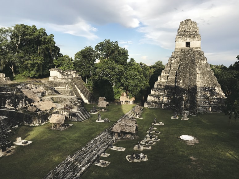 Templo II, Tikal, Petén, Guatemala - representa o seguro viagem para Guatemala