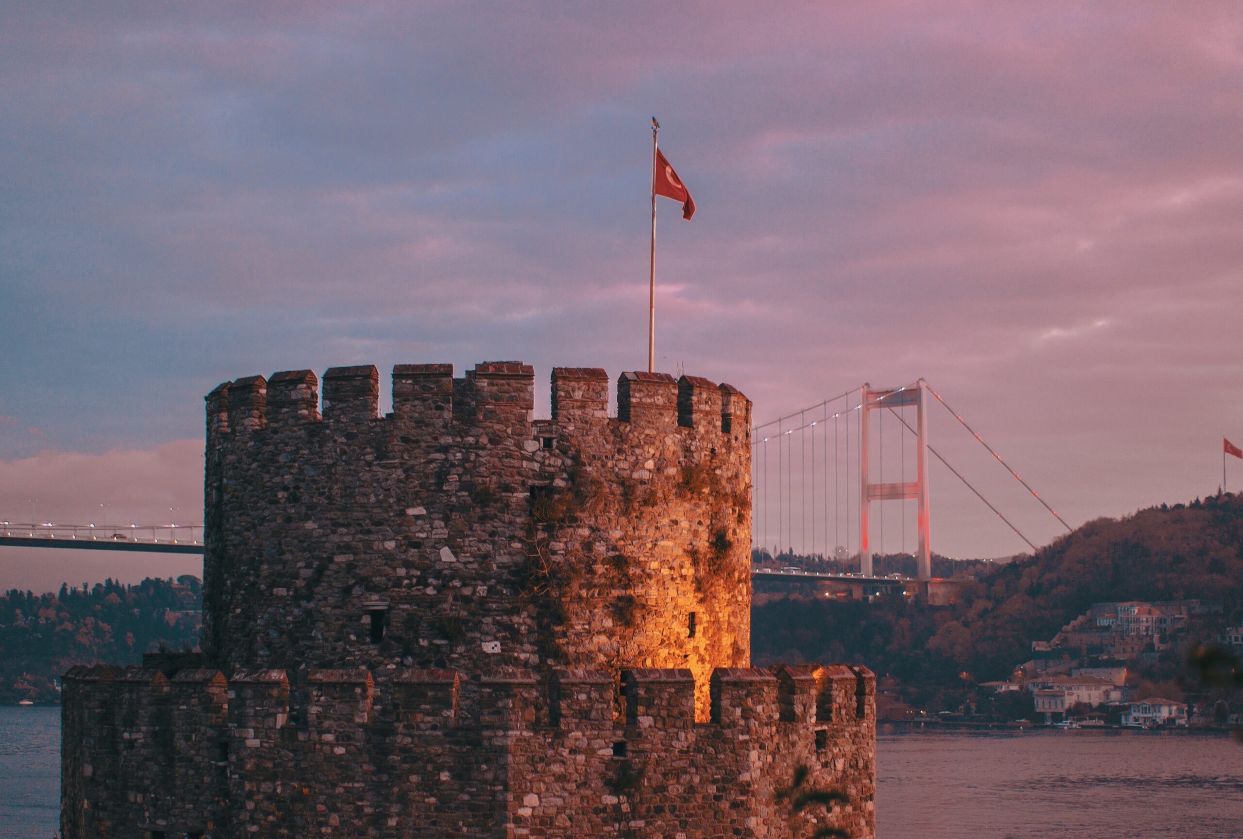 Fortaleza Rumeli e Ponte Fatih Sultan Mehmet, Istambul.