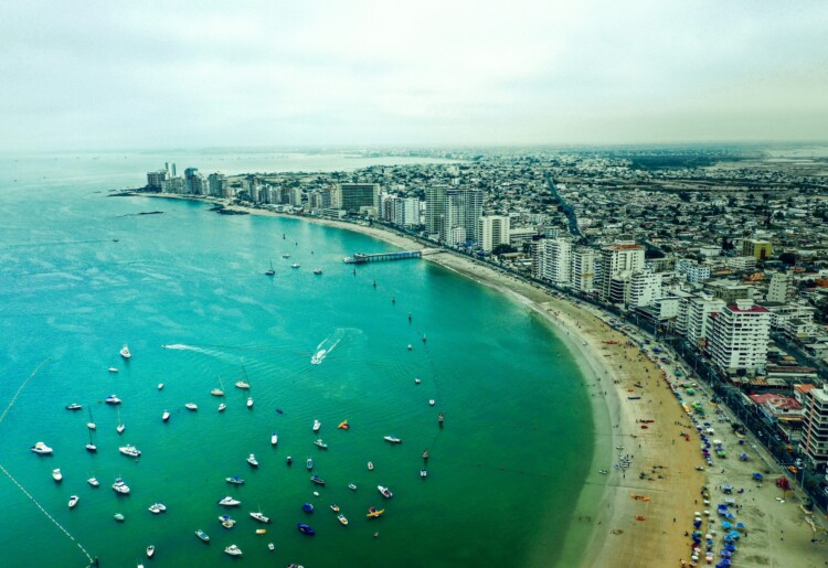 eSIM Equador: Fique conectado por todo o país